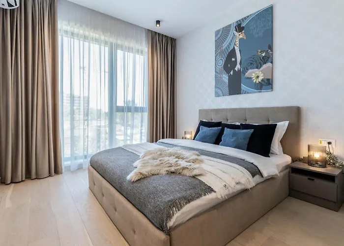 Stylish 1Br Apartment With Balcony In Vibrant Business Area Bucureşti